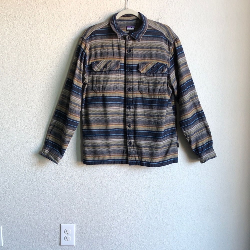 Patagonia Mens Fjord Flannel Long Sleeve Button Front Medium